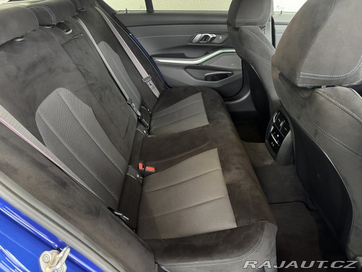 BMW 3 330e xDrive 2024