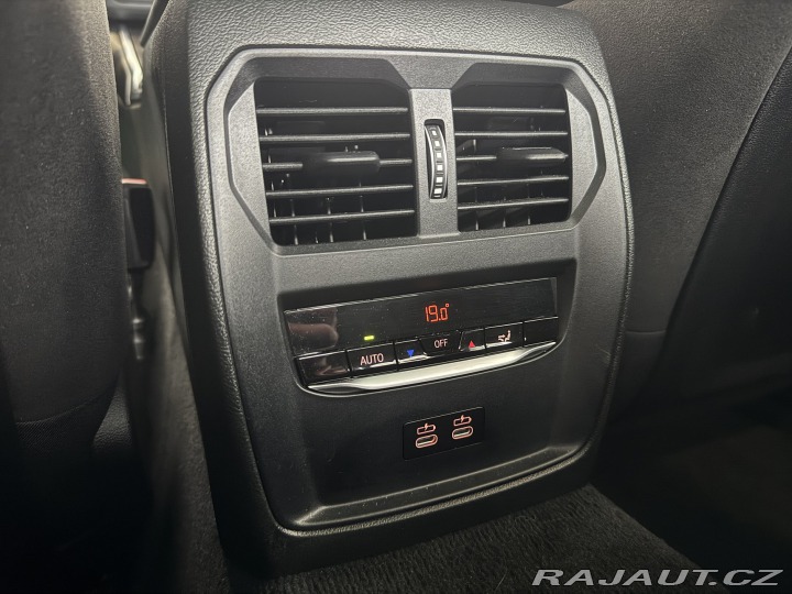 BMW 3 330e xDrive 2024