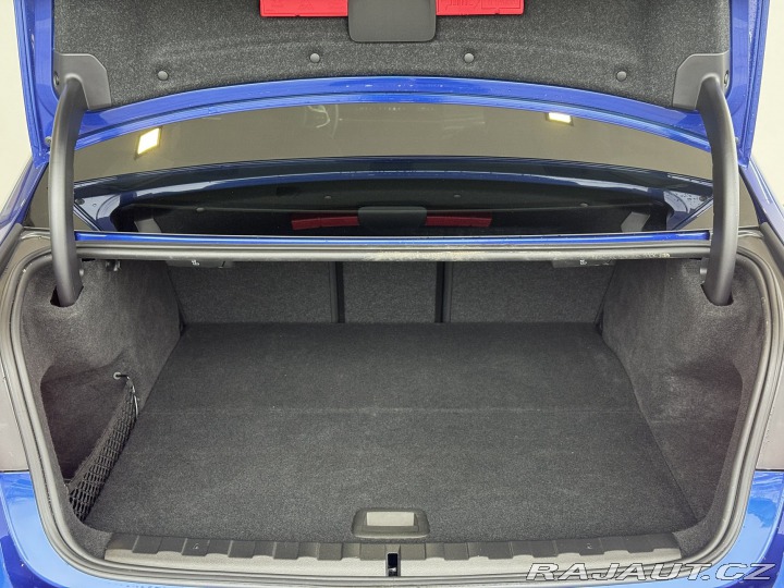 BMW 3 330e xDrive 2024