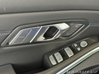 BMW 3 330e xDrive 2024