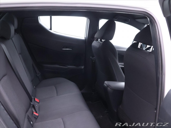 Toyota C-HR 1,2 Turbo 85kW CZ Serv.kn 2018