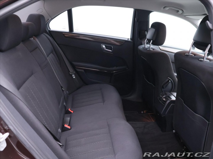 Mercedes-Benz E 3,5 350CGI 215kW CZ Elega 2010