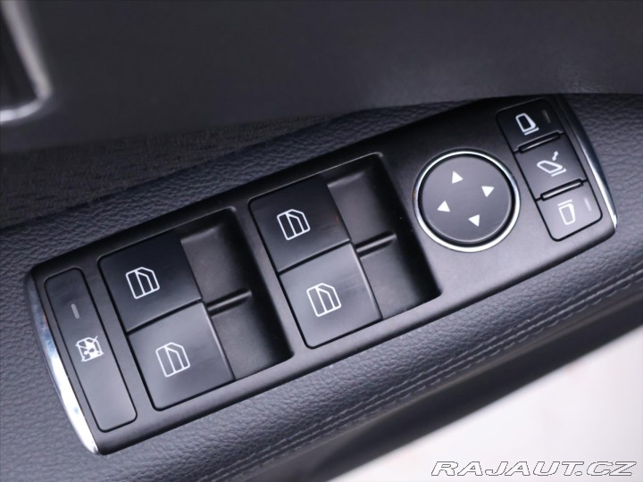 Mercedes-Benz E 3,5 350CGI 215kW CZ Elega 2010