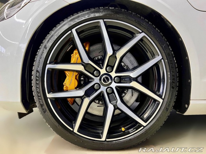 Volvo V60 T8 POLESTAR ENGINEERED AW 2021