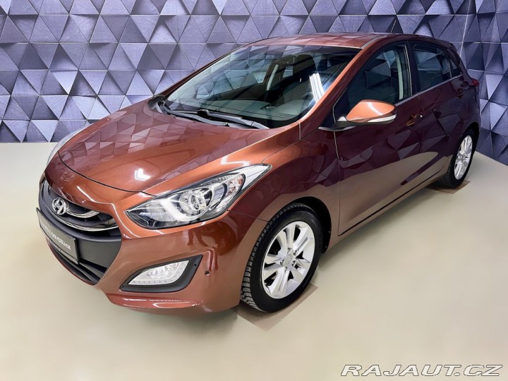 Hyundai i30 1.6i CVVT TRIKOLOR COMFOR 2015