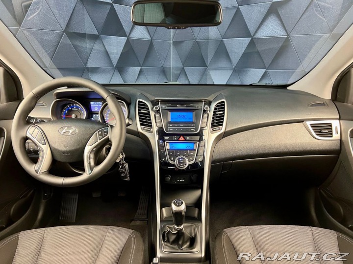 Hyundai i30 1.6i CVVT TRIKOLOR COMFOR 2015