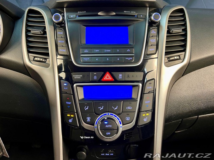 Hyundai i30 1.6i CVVT TRIKOLOR COMFOR 2015