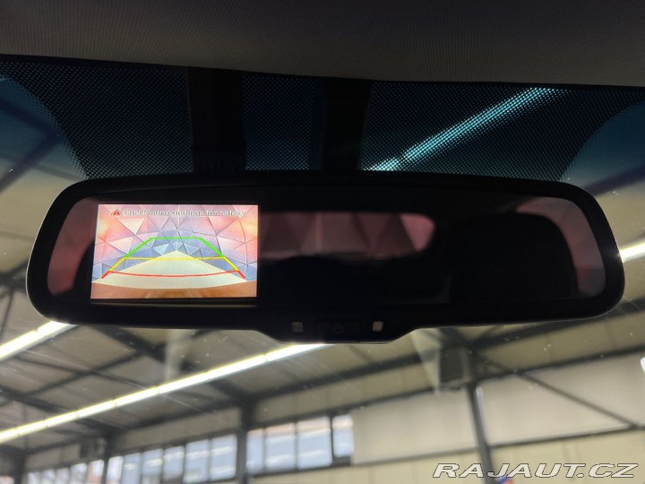 Hyundai i30 1.6i CVVT TRIKOLOR COMFOR 2015