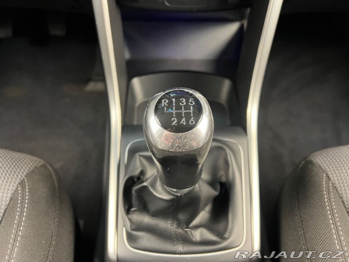 Hyundai i30 1.6i CVVT TRIKOLOR COMFOR 2015