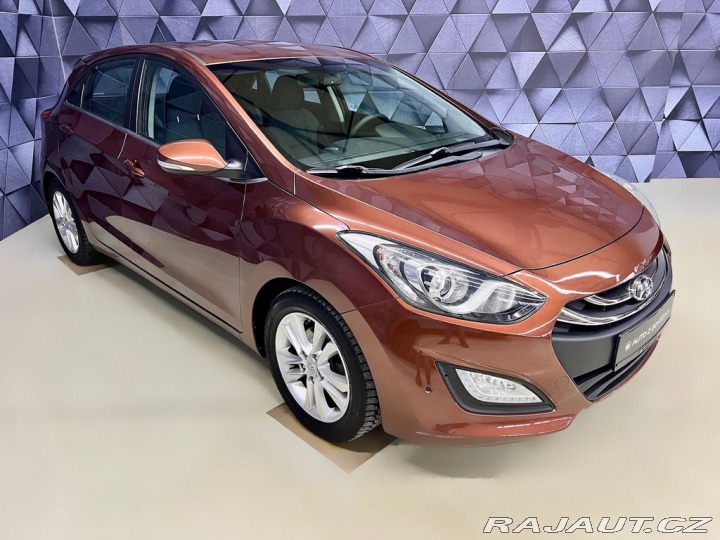 Hyundai i30 1.6i CVVT TRIKOLOR COMFOR 2015