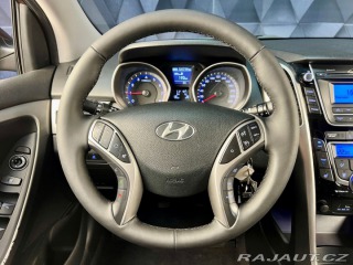 Hyundai i30 1.6i CVVT TRIKOLOR COMFOR 2015