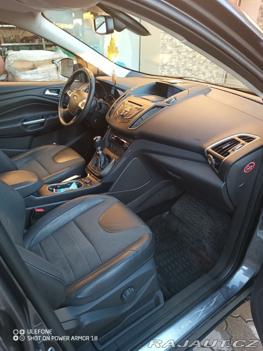 Ford Kuga 2,0   4×4, 132 kw Titaniu 2015