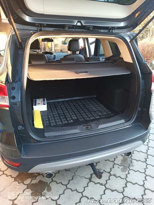 Ford Kuga 2,0   4×4, 132 kw Titaniu 2015