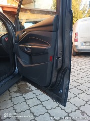 Ford Kuga 2,0 4×4, 132 kw Titaniu 2015