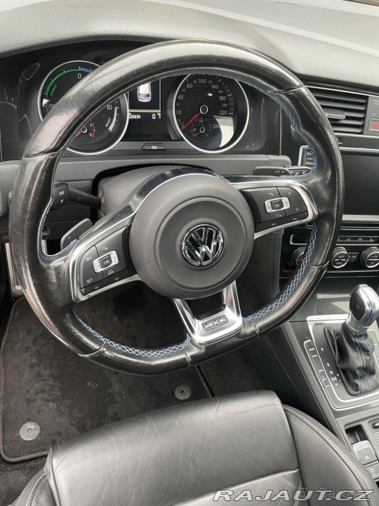 Volkswagen Golf 1,4   GTE Benzin-Hibrid 2015