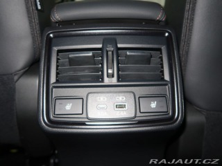 Subaru Forester TOURING 4X4. Dodání květe 2026