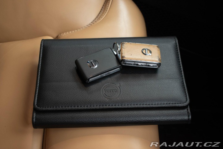 Volvo XC90 B5 AWD INSCRIP*ZÁRUKA*TAŽ 2020