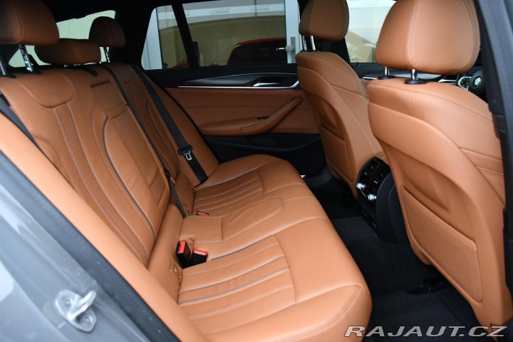 BMW 5 530d xD M-SPORT REZERVACE 2021