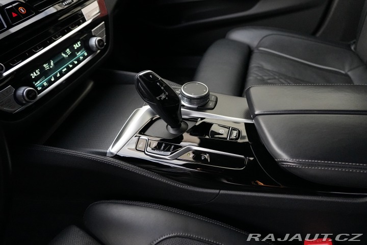 BMW 5 540xD M-Sport|2x sada kol 2021