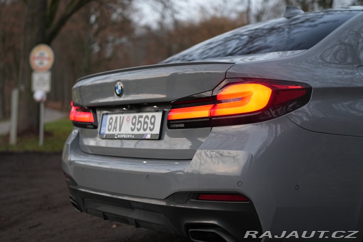 BMW 5 540xD M-Sport|2x sada kol 2021