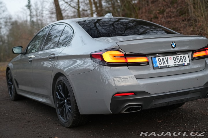 BMW 5 540xD M-Sport|2x sada kol 2021