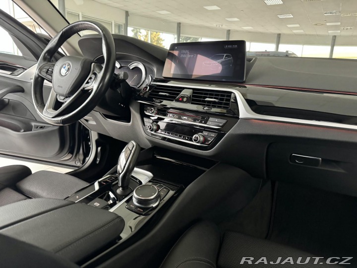 BMW 5 520d SportLine*REZERVACE! 2018