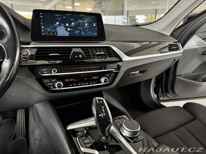 BMW 5 520d SportLine*REZERVACE! 2018