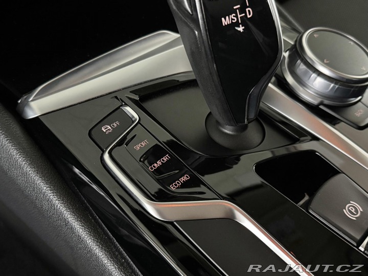 BMW 5 520d SportLine*REZERVACE! 2018