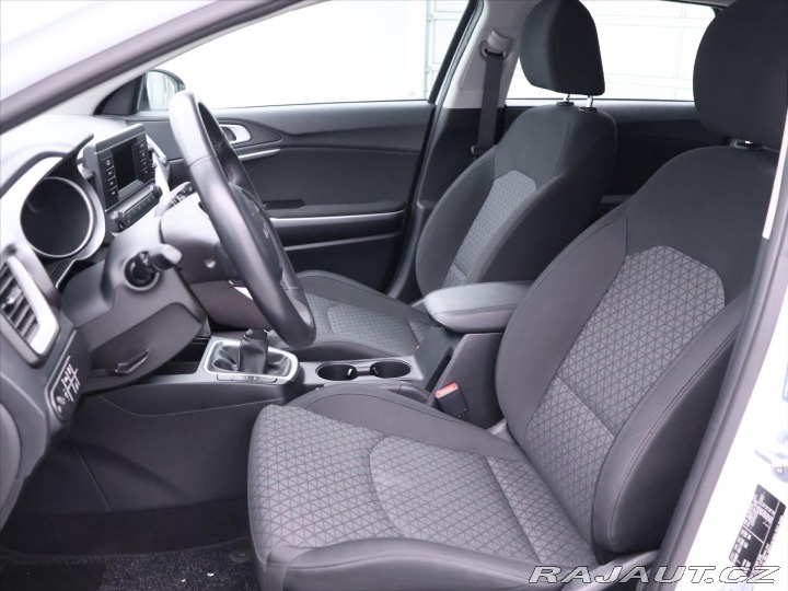 Kia Ceed 1,5 T-GDI 118kW Exclusi C 2022