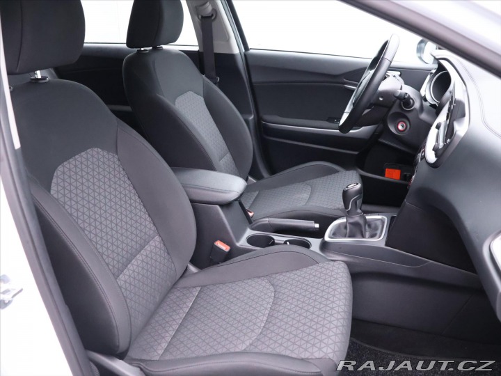 Kia Ceed 1,5 T-GDI 118kW Exclusi C 2022