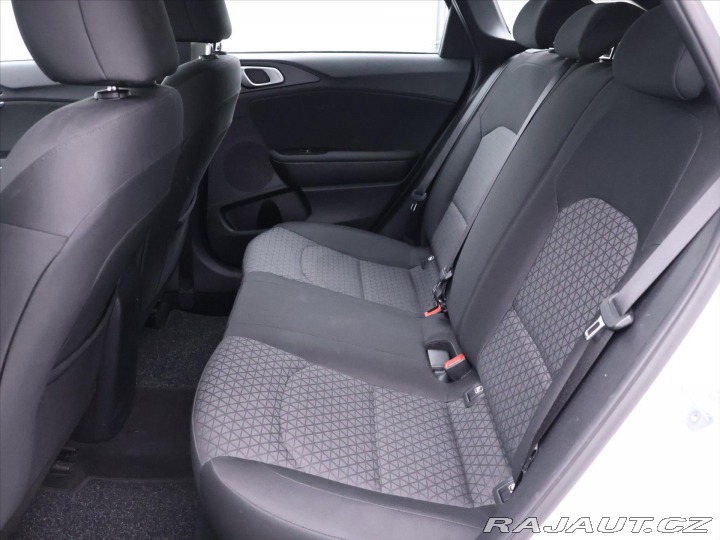 Kia Ceed 1,5 T-GDI 118kW Exclusi C 2022