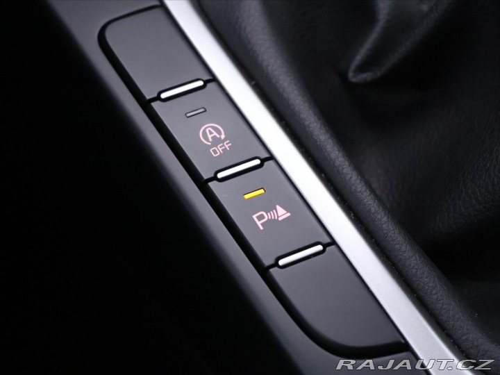 Kia Ceed 1,5 T-GDI 118kW Exclusi C 2022