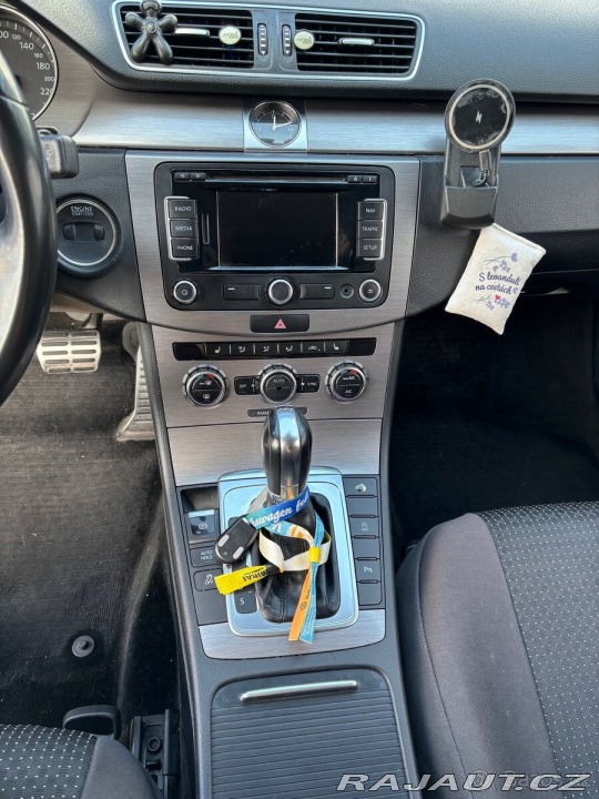 Volkswagen Passat 2,0   b7 TDI 2013