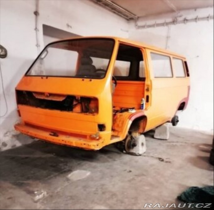 Volkswagen Transporter 2,0   t3 bus CU vzducháč 1982