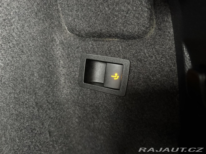 Škoda Karoq 1,6TDI DSG*STYLE*REZERVAC 2019