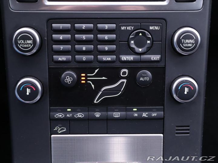 Volvo XC70 2,4 D5 135kW Tempomat AWD 2008