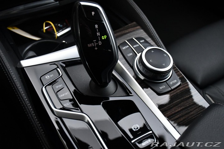 BMW 5 530d LUXURY LINE ČR 1M 2x 2020