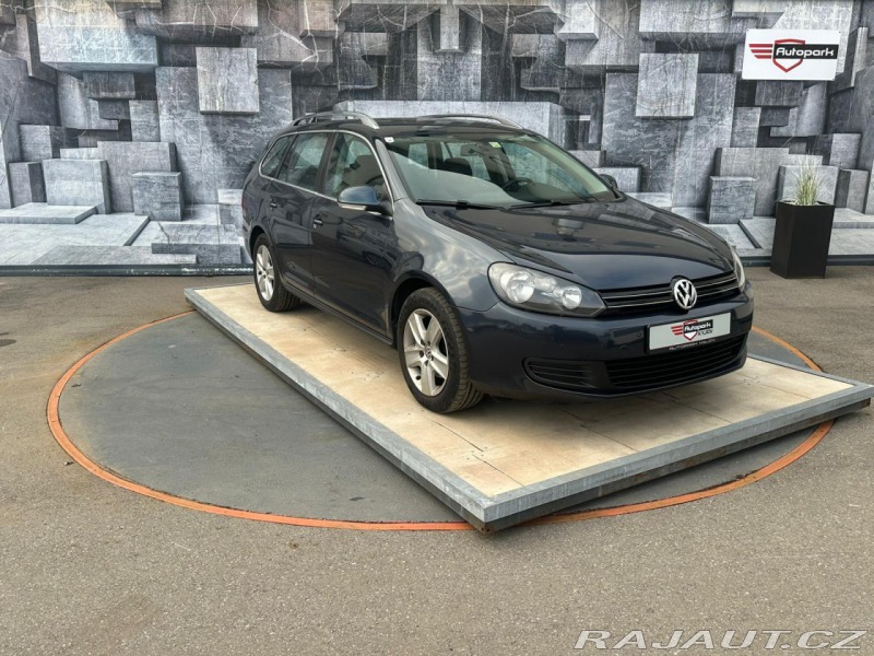 Volkswagen Golf 1.4TSi,90KW,VYHŘ.SEDADLA,