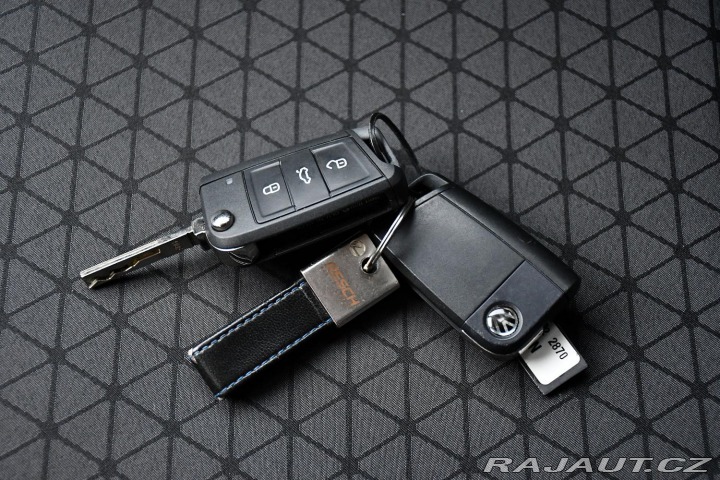 Volkswagen T-Roc 1.0TSi CARPLAY P.SENZORY 2019