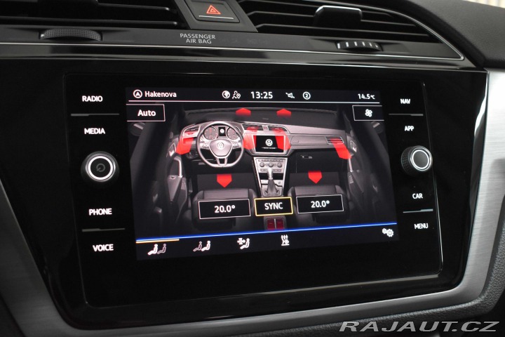 Volkswagen Touran 1.5 TSI *7.MÍST*WEBASTO*Č 2024