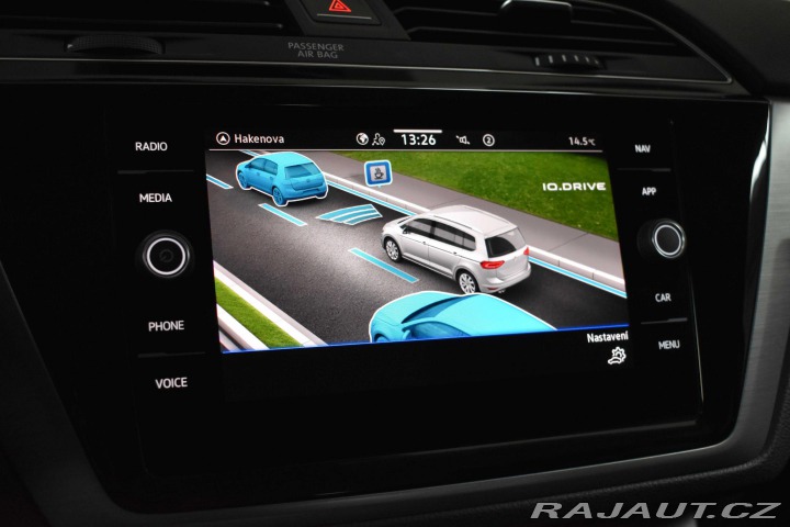 Volkswagen Touran 1.5 TSI *7.MÍST*WEBASTO*Č 2024