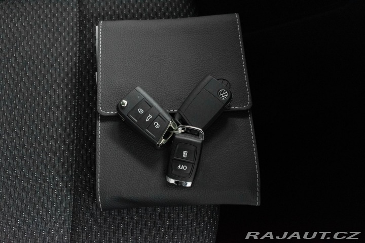 Volkswagen Touran 1.5 TSI REZERVACE 2024