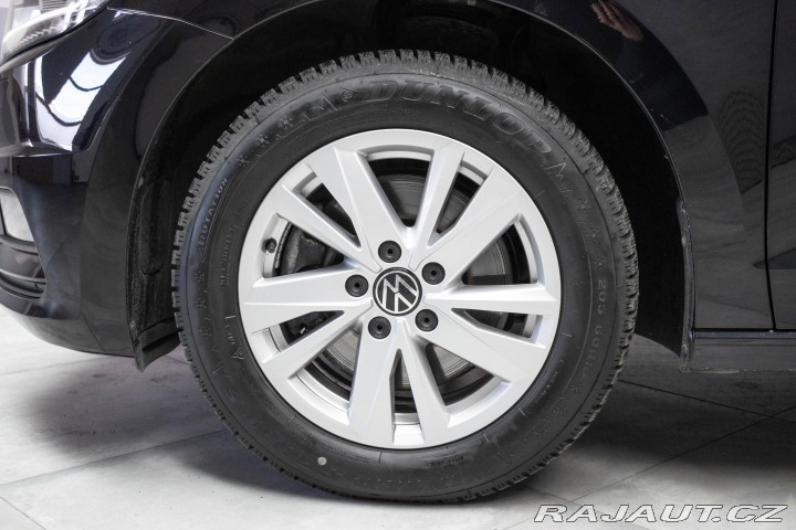 Volkswagen Touran 1.5 TSI *7.MÍST*WEBASTO*Č 2024