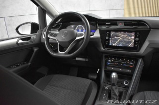 Volkswagen Touran 1.5 TSI *7.MÍST*WEBASTO*Č 2024