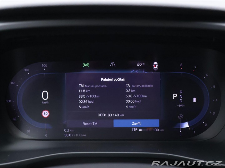 Volvo XC40 2,0 B4 145kW DCT Plus Dar 2022