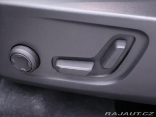 Volvo XC40 2,0 B4 145kW DCT Plus Dar 2022