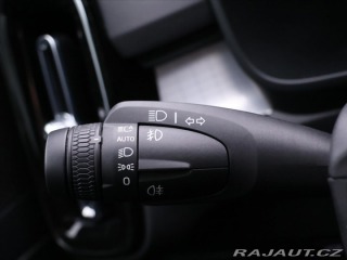 Volvo XC40 2,0 B4 145kW DCT Plus Dar 2022