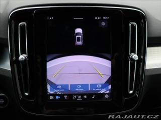 Volvo XC40 2,0 B4 145kW DCT Plus Dar 2022