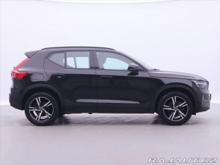 Volvo XC40 2,0 B4 145kW DCT Plus Dar 2022