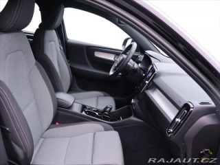 Volvo XC40 2,0 B4 145kW DCT Plus Dar 2022